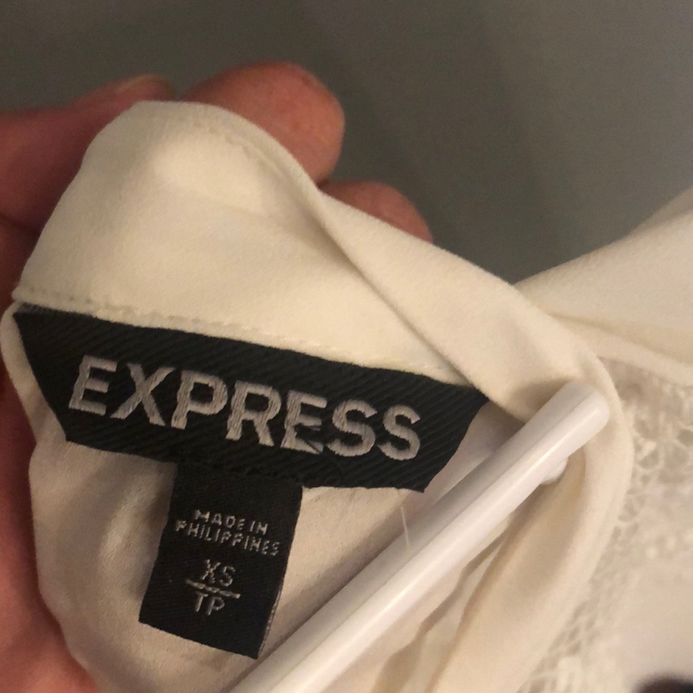 blouse - Picture 3 of 3